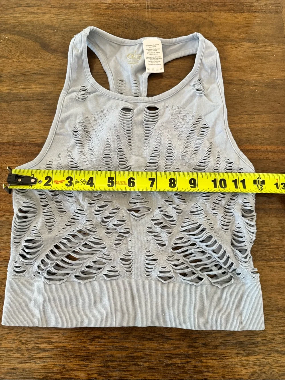 ALO Yoga Vixen fitted yoga light gray Laser-Cut Racerback Crop Top